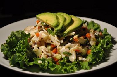 Класичний крабовий салат: рецепт смачної страви для буднів і свят