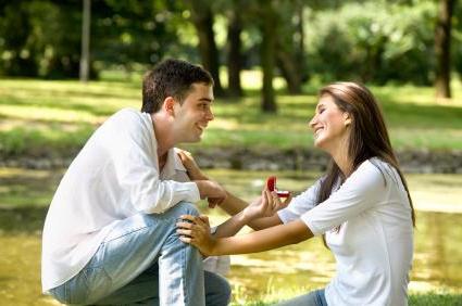 Десять способів того, як зробити пропозицію коханій дівчині